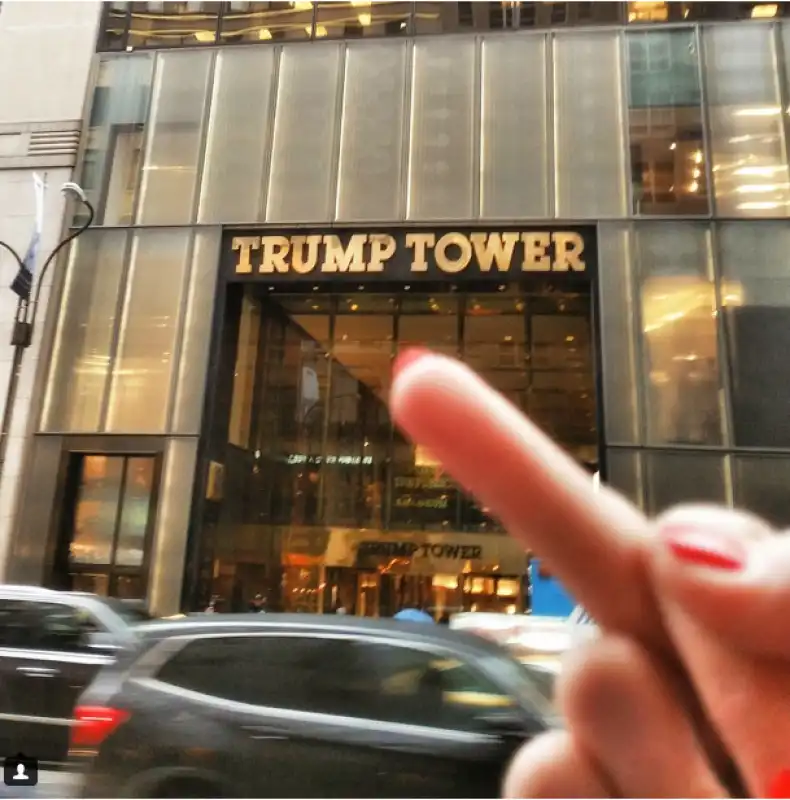 ingresso dorato trump tower