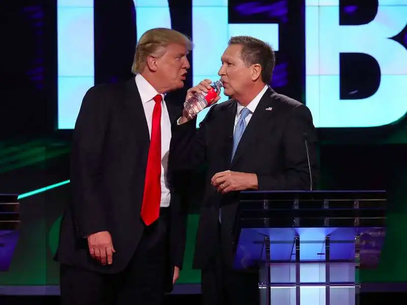 JOHN KASICH E DONALD TRUMP 3