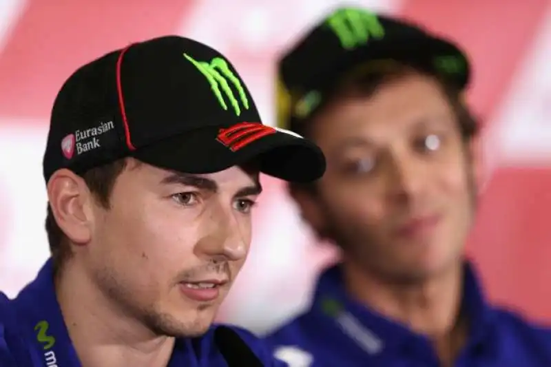 jorge lorenzo e valentino rossi