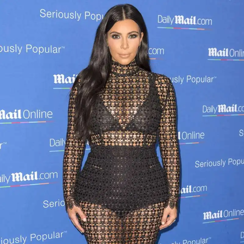 kim kardashian preferisce le mutande dell anonna