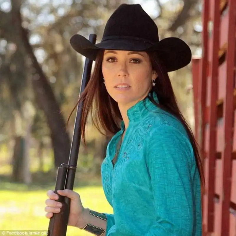 la pistolera jamie gilt