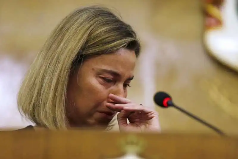 MOGHERINI IN LACRIME