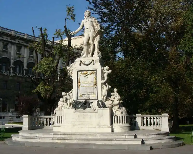 mozart monumento