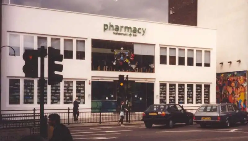 pharmacy 1 in notthing hill 1998   7