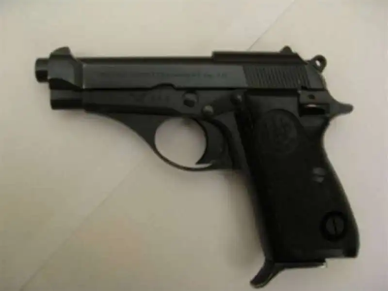 PISTOLA CALIBRO 7,65