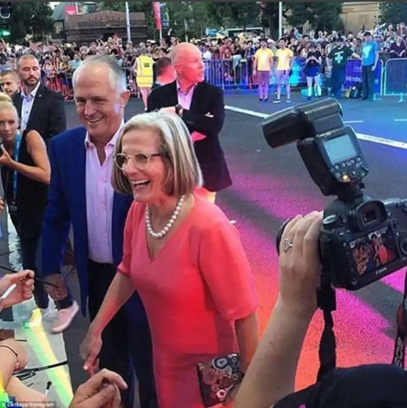 primo ministro malcolm turnbull alla parata lgbt australiana 