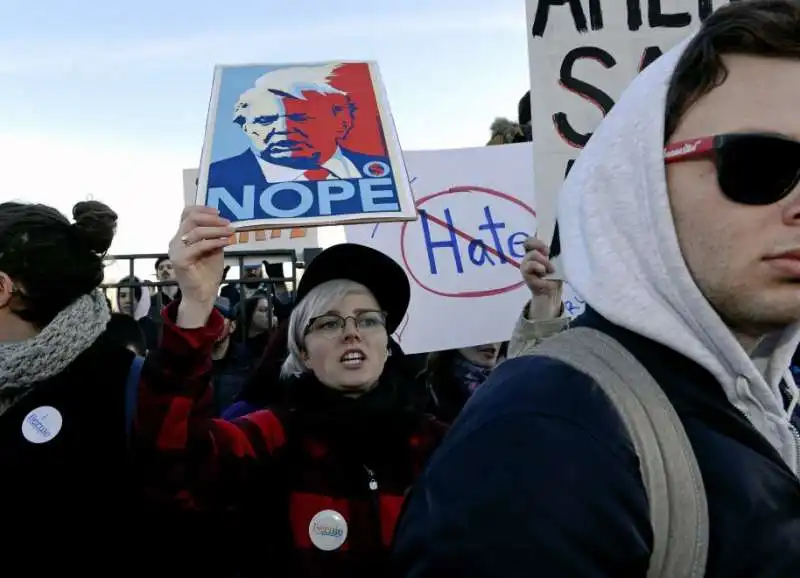 PROTESTE CONTRO TRUMP