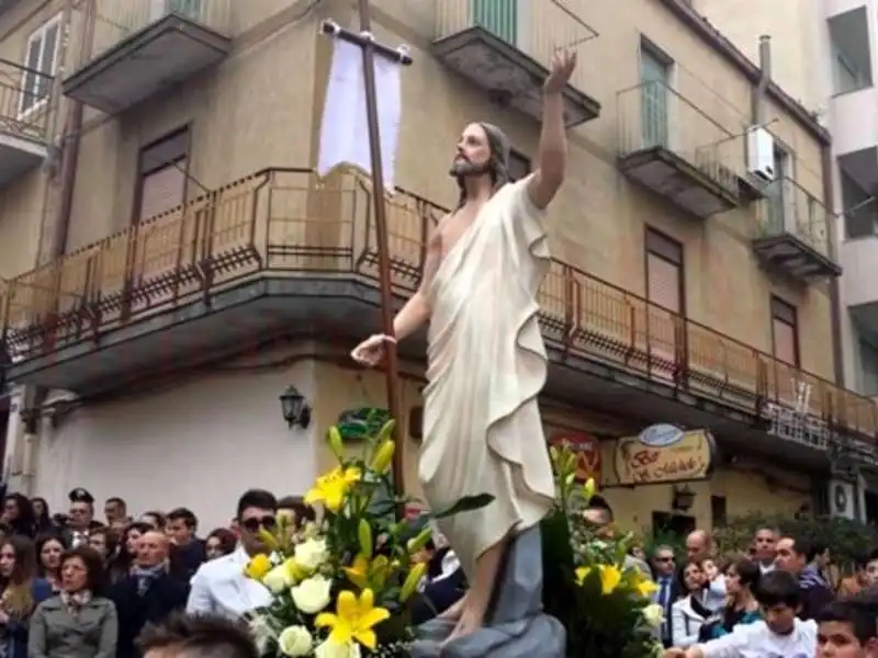 SAN MICHELE  DI GANZARIA INCHINO PROCESSIONE