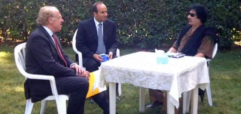 SCARONI A TAVOLA CON GHEDDAFI