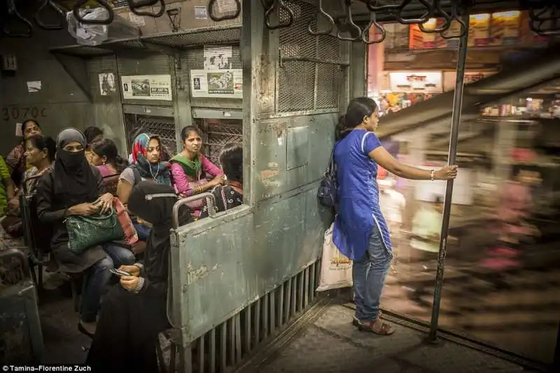 tamina florentine zuch carrozza solo donne su un treno a mumbai