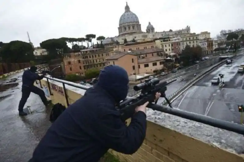 TIRATORI SCELTI CARABINIERI VATICANO