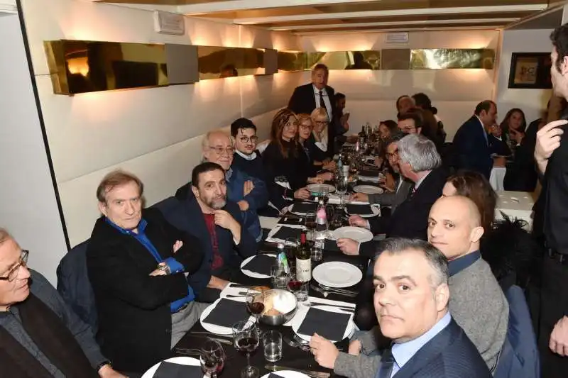 tutti a cena con la le pen da torpignattara (2)