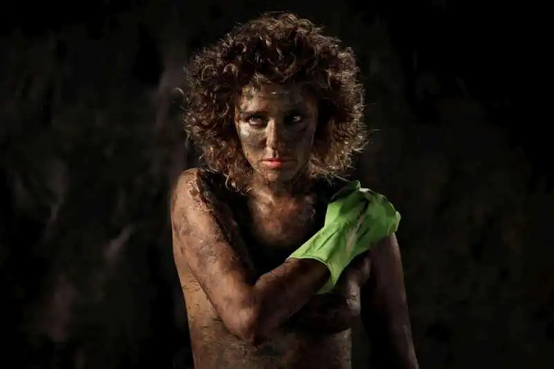 Valeria Golino nuda in nome di Greenpeace 