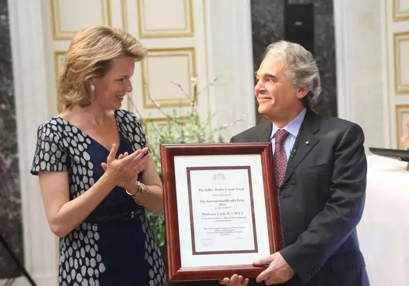 carlo croce con la regina matilde del belgio 