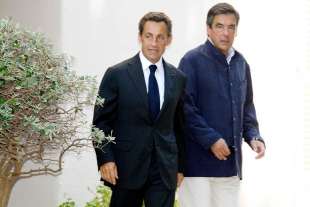 francois fillon con la giacca forestiere (e sarkozy