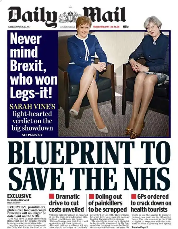 IL DAILY MAIL IRONIZZA SULLE GAMBE DI NICOLA STURGEON E THERESA MAY