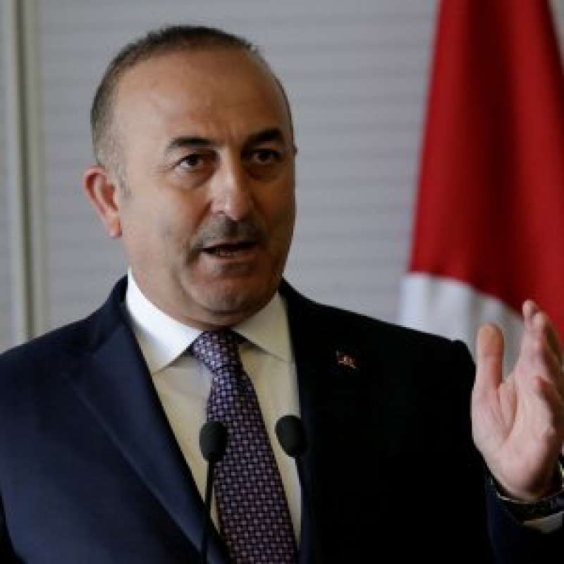 Il ministro degli esteri turco Mevlut Cavusoglu