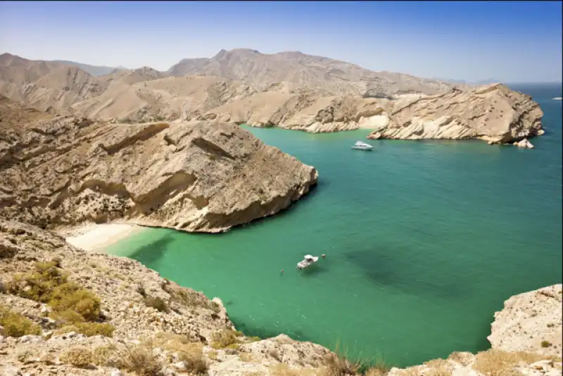 khalouf beach in oman