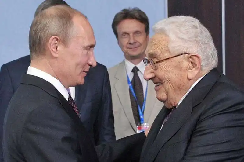 KISSINGER PUTIN