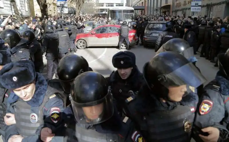 manifestazione anti corruzione   arresti in russia  2