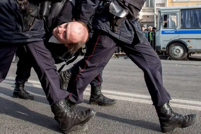 manifestazione anti corruzione   arresti in russia  8