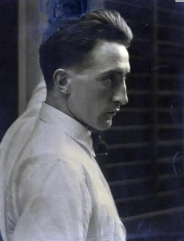 MARCEL DUCHAMP