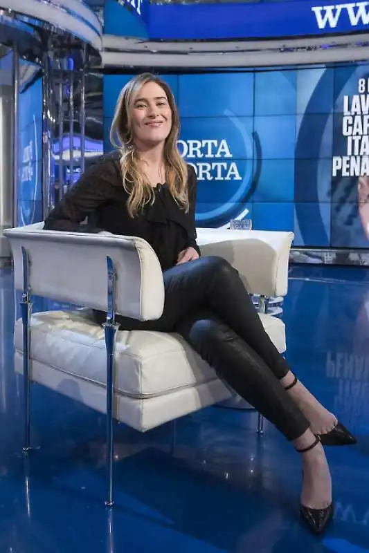 maria elena boschi a porta a porta  4