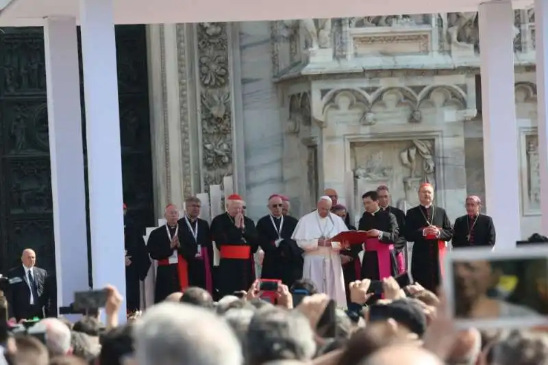 PAPA FRANCESCO MILANO