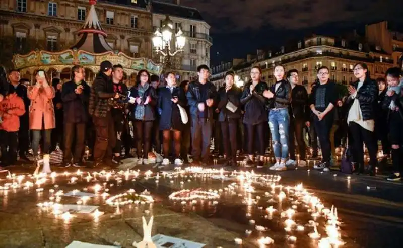 PARIGI SCONTRI CINESI 1