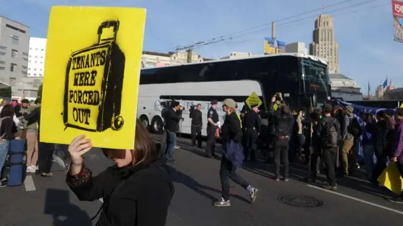 protesta dei residenti di san francisco