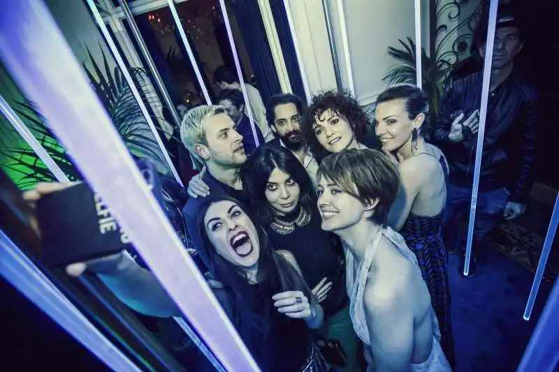 roberta pitrone, alessandro borghi, nathalie rapti gomez, claudia potenza, domenico chiarello, camilla filippi,ginevra odescalchi