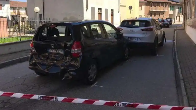 UN UOMO ACCOLTELLA L EX MOGLIE A VERCELLI