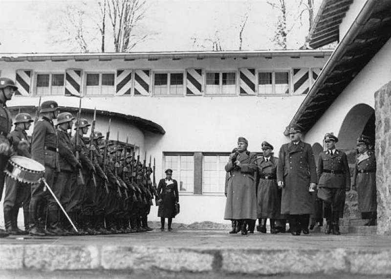 benito mussolini al berghof