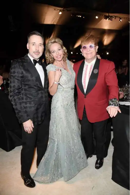 Camilla di Borbone, Elton John e David Furnish