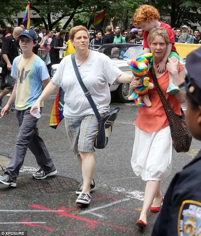 cynthia nixon con la moglie christine marinoni e il figlio