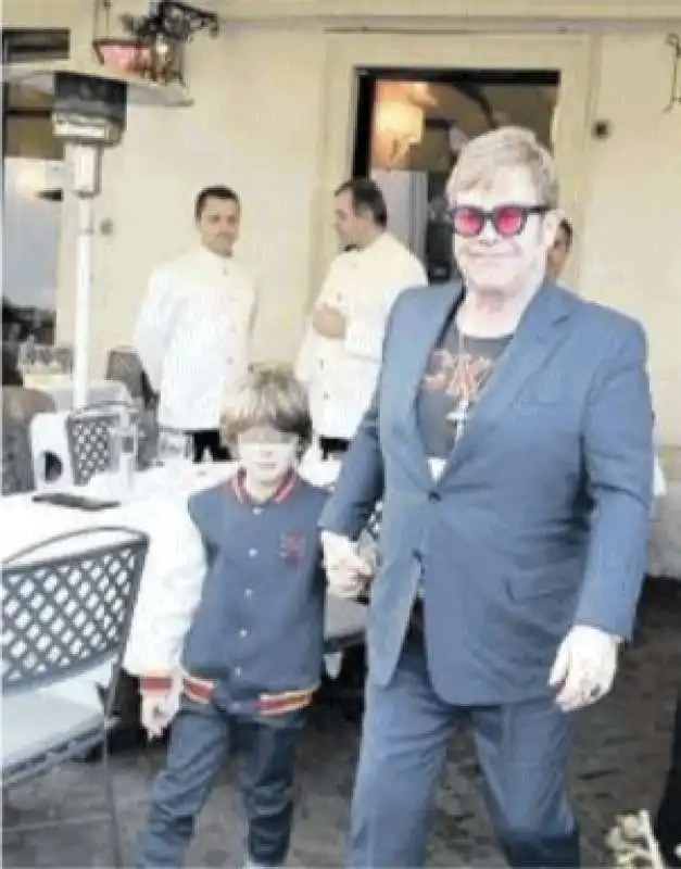 ELTON JOHN A PRANZO AL BOLOGNESE