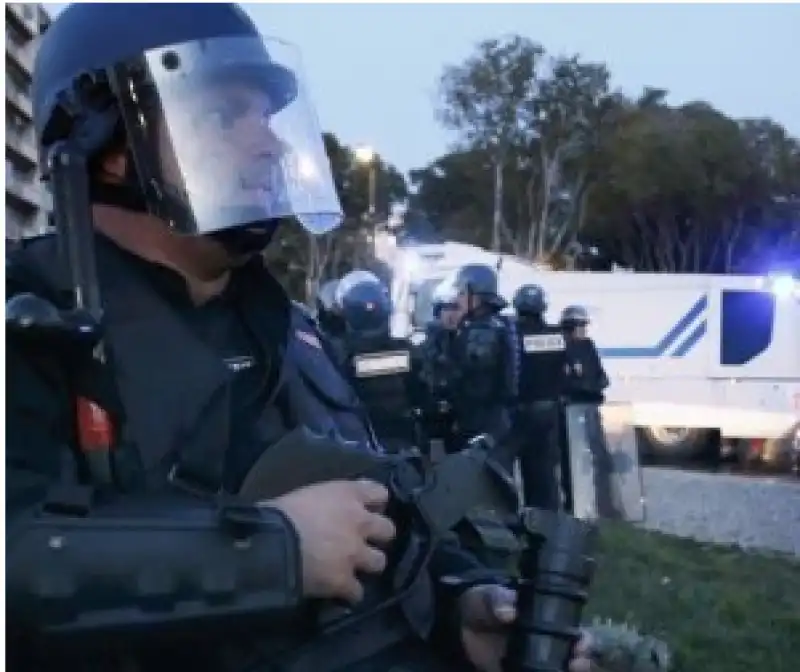 francia polizia