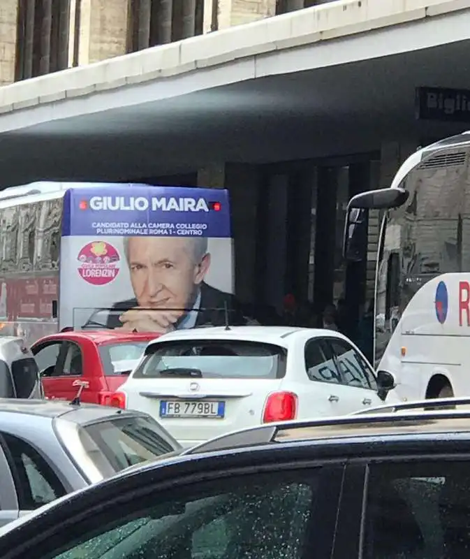 giulio maira imbottigliato nel traffico romano