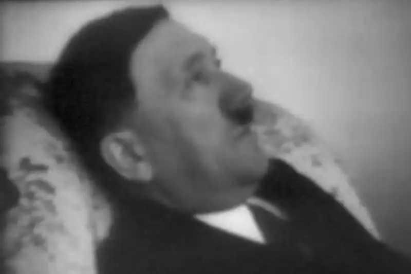 hitler si riposa al berghof