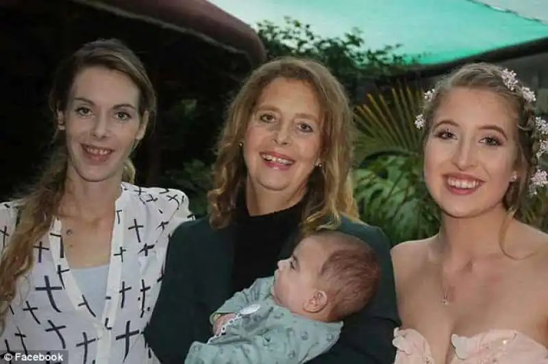 jana con il figlio elliott la madre heide e la sorella asha musk