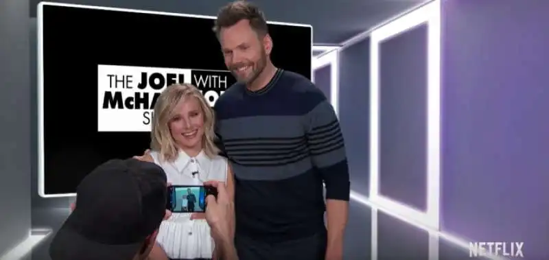 kristen bell e joel mchale