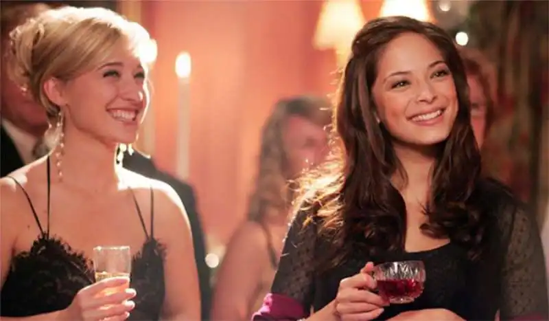 kristen kreuk  e allison mack