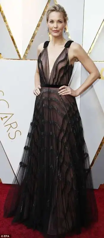 leslie bibb in j mendel