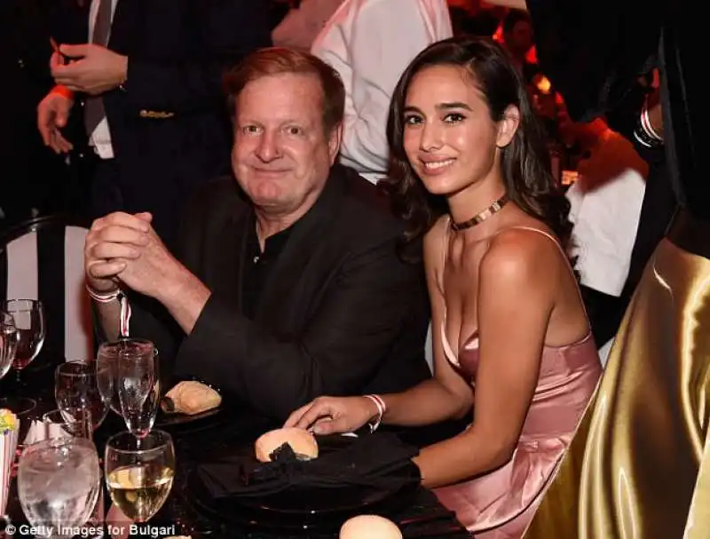 ron burkle  con fidanzata consenziente