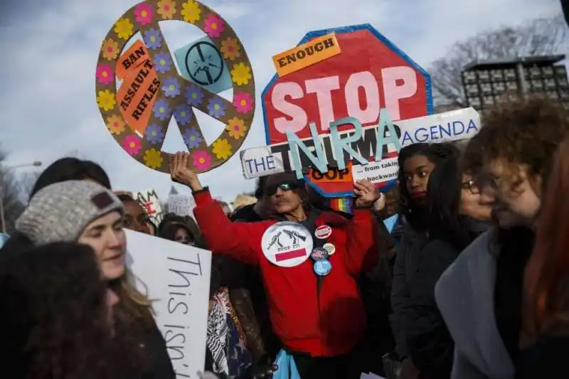 stati uniti   marcia degli studenti contro le armi  17