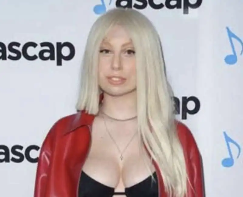 ava max 29