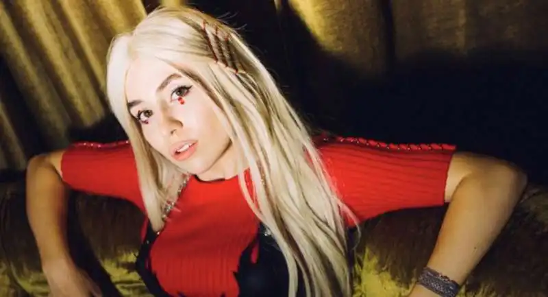 ava max 37