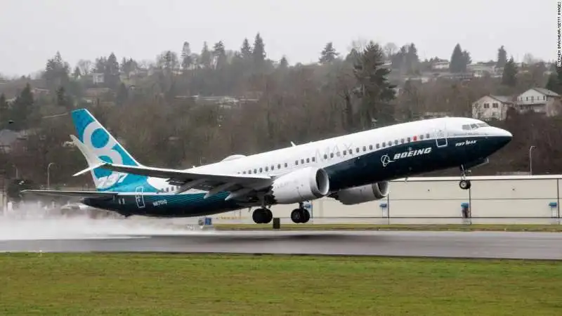 boeing 737   max 8