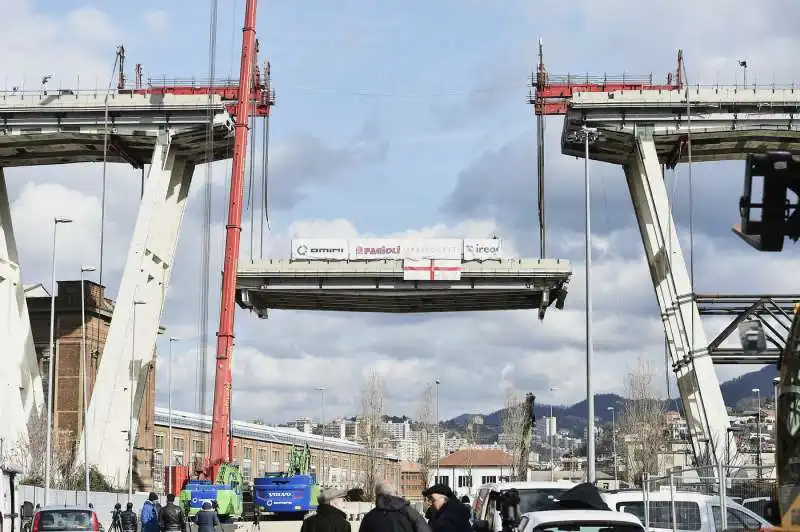 demolizione ponte morandi 12