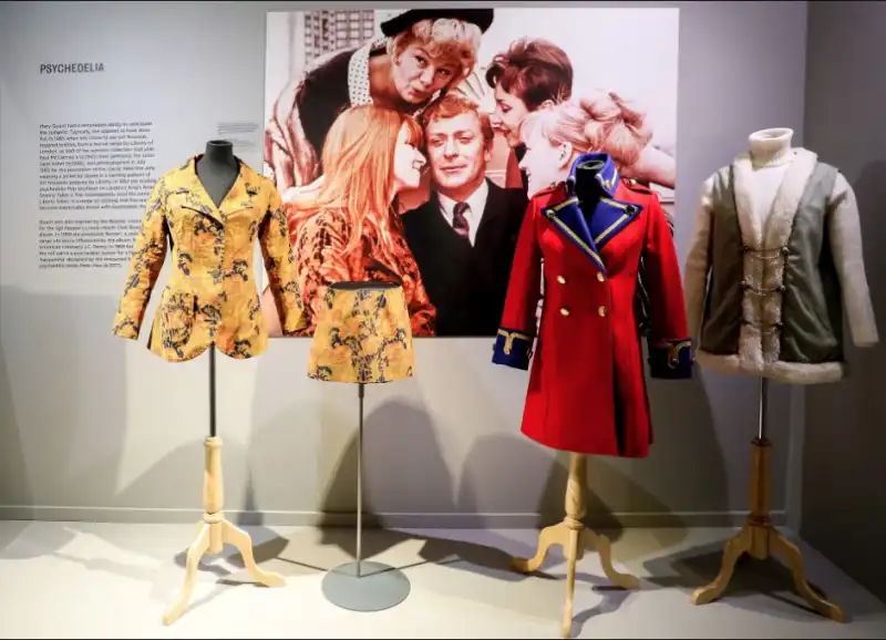 fashion and textile museum  6